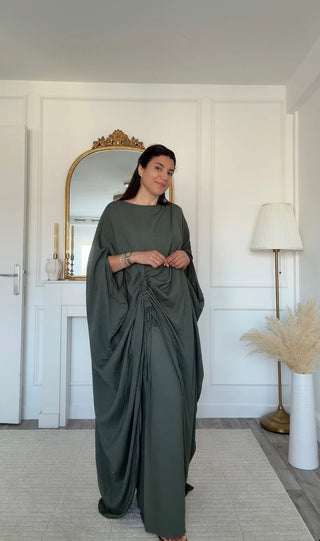 HERA KAKI