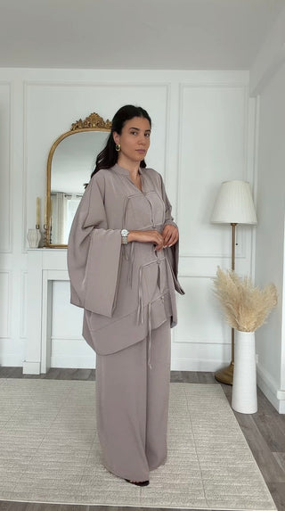 MINIMAL TAUPE
