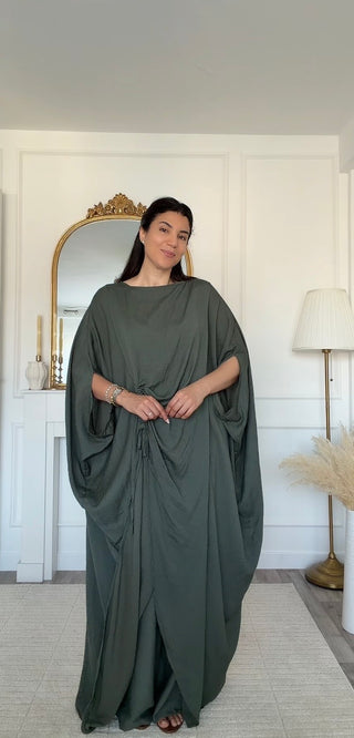 HERA KAKI